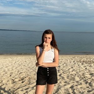 Meet your Posher, Emily